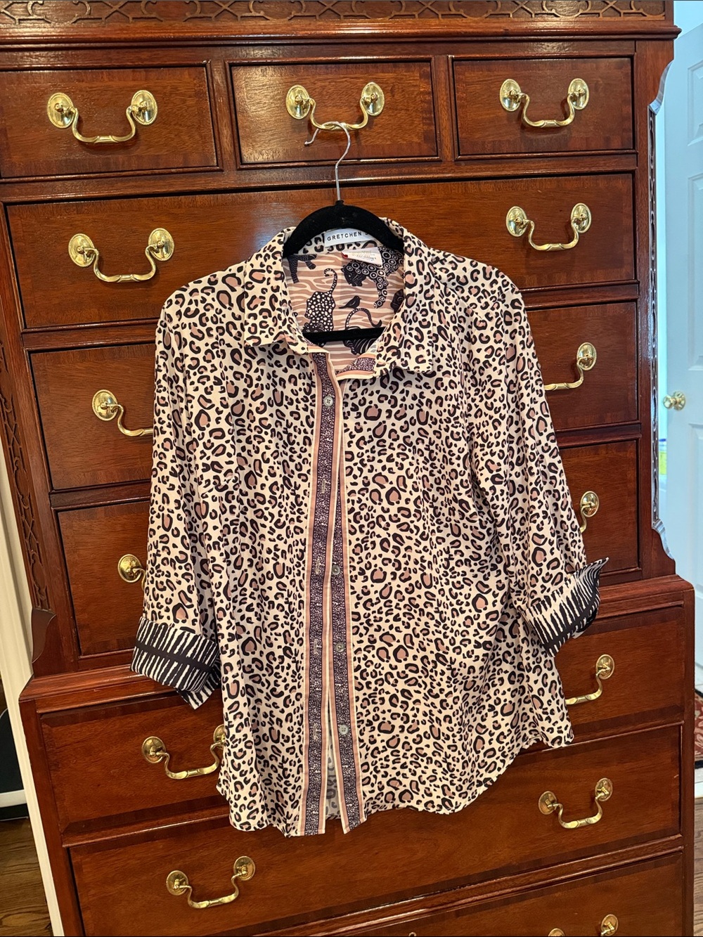 Gretchen Scott Designs Black Cream and Tan Leopard Print Button-Up Shirt Large